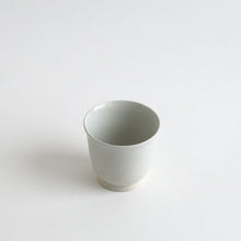 Load image into Gallery viewer, 茶杯 白 / 日高直子