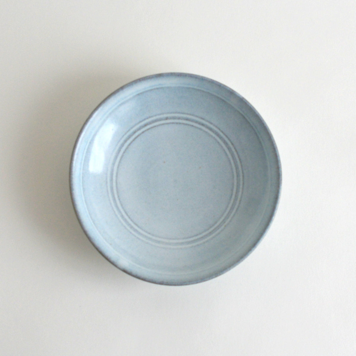 白釉線刻皿 / 延興寺窯 – toutou online