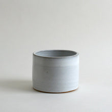 Load image into Gallery viewer, 白釉筒 / 延興寺窯