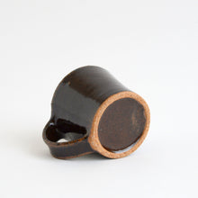 Load image into Gallery viewer, 黒釉マグカップ(小) / 後藤竜太