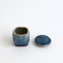 画像をギャラリービューアに読み込む, 角つぼ 小 呉須 / 袖師窯
