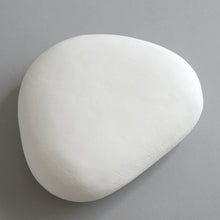 Load image into Gallery viewer, はりこ 石 (中) 白がさ / 備中和紙