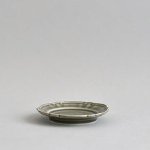 画像をギャラリービューアに読み込む, 花形リムまめ皿(グレー) / 阿部慎太朗