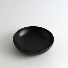 Load image into Gallery viewer, 栃 深皿 拭漆 210/55 / ふじい製作所