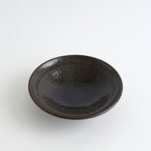 画像をギャラリービューアに読み込む, 黒飴釉平鉢6寸 / 後藤竜太