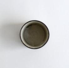 Load image into Gallery viewer, はけ目筒湯呑み / 山田隆太郎