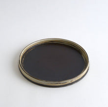 Load image into Gallery viewer, はけ目ドラ皿7寸 / 山田隆太郎