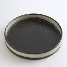 Load image into Gallery viewer, はけ目ドラ皿大 / 山田隆太郎