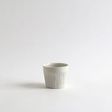 Load image into Gallery viewer, 青白磁蕎麦猪口(S)刻線 / 竹下努