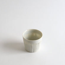 Load image into Gallery viewer, 青白磁蕎麦猪口(S)刻線 / 竹下努