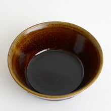 Load image into Gallery viewer, 飴釉切立鉢 / 佐藤大寿