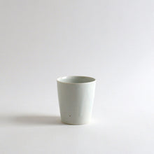 Load image into Gallery viewer, 青白磁蕎麦猪口(細) / 竹下努