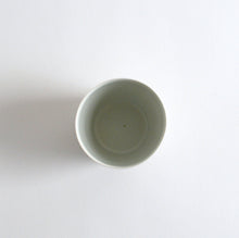 Load image into Gallery viewer, 青白磁蕎麦猪口(細) / 竹下努