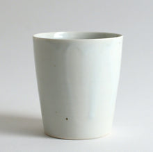 Load image into Gallery viewer, 青白磁蕎麦猪口(細) / 竹下努