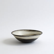 Load image into Gallery viewer, はけ目6寸鉢 / 山田隆太郎