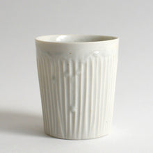 Load image into Gallery viewer, 青白磁蕎麦猪口(細)刻線 / 竹下努