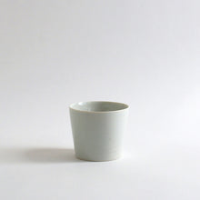 Load image into Gallery viewer, 青白磁蕎麦猪口(大) / 竹下努