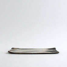 画像をギャラリービューアに読み込む, はけ目板皿 / 山田隆太郎