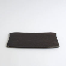 画像をギャラリービューアに読み込む, はけ目板皿 / 山田隆太郎