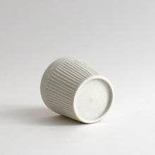 Load image into Gallery viewer, 青白磁蕎麦猪口(大)刻線 / 竹下努