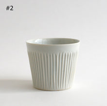 Load image into Gallery viewer, 青白磁蕎麦猪口(大)刻線 / 竹下努