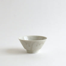 Load image into Gallery viewer, 青白磁飯碗 / 竹下努