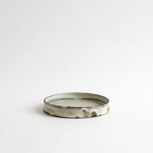 Load image into Gallery viewer, 粉引ドラ皿4寸 / 山田隆太郎