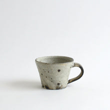 Load image into Gallery viewer, 粉引マグカップ / 山田隆太郎