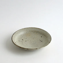 画像をギャラリービューアに読み込む, 粉引6寸リム皿 / 山田隆太郎