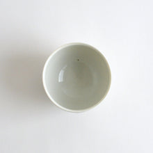 Load image into Gallery viewer, 青白磁玉カップ フチ丸 / 竹下努