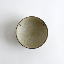 Load image into Gallery viewer, 粉引めし碗 / 山田隆太郎