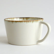 Load image into Gallery viewer, ティーカップ(ブロンズ艶白) / 千田稚子