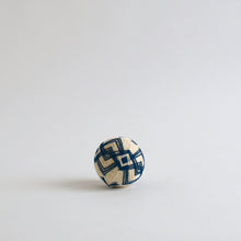 Load image into Gallery viewer, てまり小(かがり帯) / 倉敷てまり