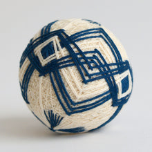 Load image into Gallery viewer, てまり小(かがり帯) / 倉敷てまり