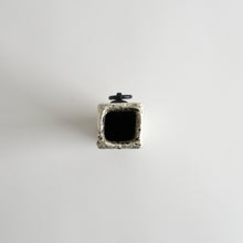 Load image into Gallery viewer, 掛花 / TESUKI paper works