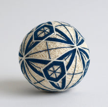 Load image into Gallery viewer, てまり小(亀甲) / 倉敷てまり