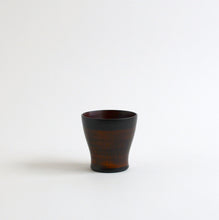 Load image into Gallery viewer, 溜内潤コップ(洋梨型) / 佐藤智洋