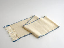 Load image into Gallery viewer, 和綿ストール(サイド藍) / 滝沢都