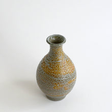 画像をギャラリービューアに読み込む, 塩釉刷毛目瓶 / 後藤竜太