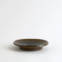 Load image into Gallery viewer, 飴釉皿6寸(縁厚) / 後藤竜太