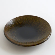 Load image into Gallery viewer, 飴釉皿6寸(縁厚) / 後藤竜太