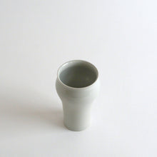 Load image into Gallery viewer, 白磁ビアカップ / 阿南維也