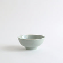 Load image into Gallery viewer, 青白磁飯碗(小) / 阿南維也