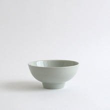 Load image into Gallery viewer, 青白磁飯碗(大) / 阿南維也