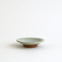 画像をギャラリービューアに読み込む, 灰釉小皿 / 佐藤大寿