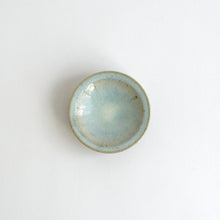 画像をギャラリービューアに読み込む, 灰釉小皿 / 佐藤大寿