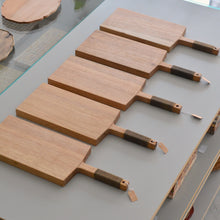Load image into Gallery viewer, カッティングボード (小 ) / 藤崎均