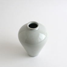 画像をギャラリービューアに読み込む, 白磁壺 / 阿南維也