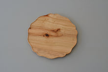 Load image into Gallery viewer, 輪花丸皿 (8寸 / くす) / 藤崎均