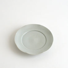 画像をギャラリービューアに読み込む, 白磁輪花5寸皿 / 阿南維也